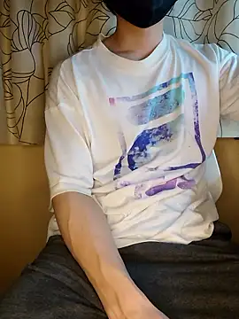 Snapshot of keigo-666 chatting on April 2026 05:21:02 PM keigo-666 online show from April 2026 05:21:02 PM