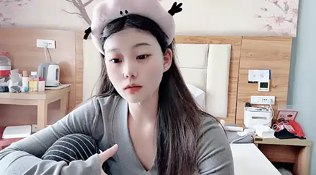 Snapshot of yangyang-1115 chatting on February 2025 06:54:01 AM yangyang-1115 online show from February 2025 06:54:01 AM