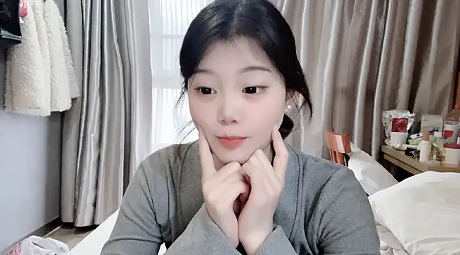 Snapshot of yangyang-1115 chatting on February 2025 09:58:02 AM yangyang-1115 online show from February 2025 09:58:02 AM