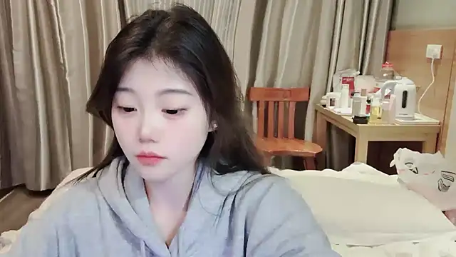 Snapshot of yangyang-1115 chatting on February 2025 04:01:02 PM yangyang-1115 online show from February 2025 04:01:02 PM