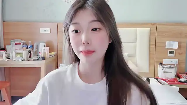 Snapshot of yangyang-1115 chatting on February 2025 08:43:02 AM yangyang-1115 online show from February 2025 08:43:02 AM