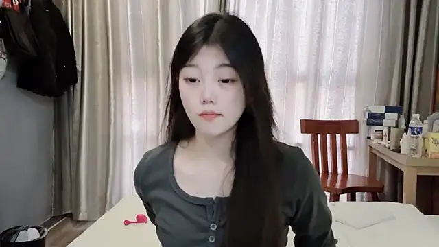 Snapshot of yangyang-1115 chatting on February 2025 05:31:01 AM yangyang-1115 online show from February 2025 05:31:01 AM