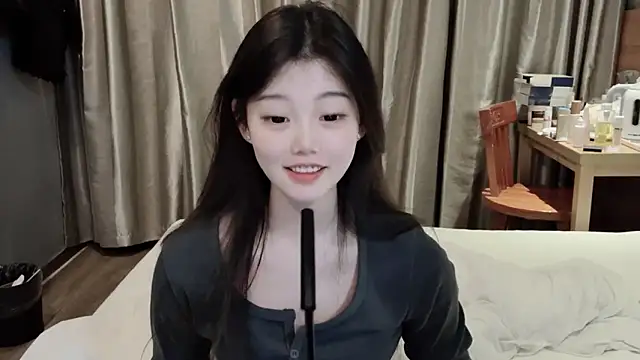 Snapshot of yangyang-1115 chatting on February 2025 01:06:01 PM yangyang-1115 online show from February 2025 01:06:01 PM