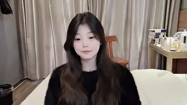 Snapshot of yangyang-1115 chatting on February 2025 09:45:02 AM yangyang-1115 online show from February 2025 09:45:02 AM