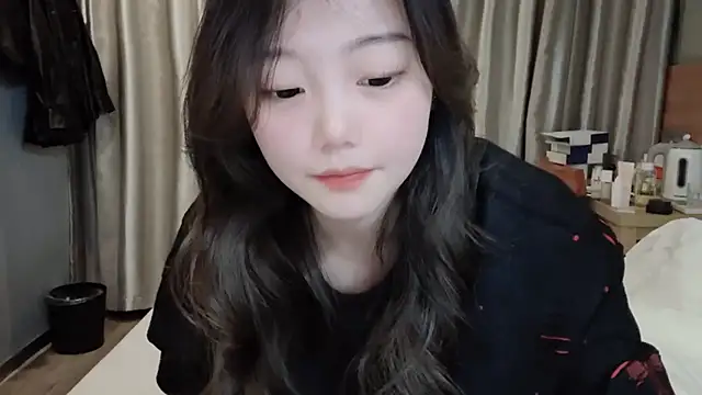 Snapshot of yangyang-1115 chatting on February 2025 05:41:01 AM yangyang-1115 online show from February 2025 05:41:01 AM