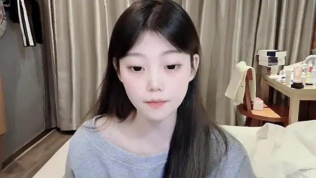 Snapshot of yangyang-1115 chatting on February 2025 02:32:01 PM yangyang-1115 online show from February 2025 02:32:01 PM