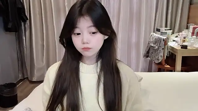 Snapshot of yangyang-1115 chatting on March 2025 08:49:02 AM yangyang-1115 online show from March 2025 08:49:02 AM