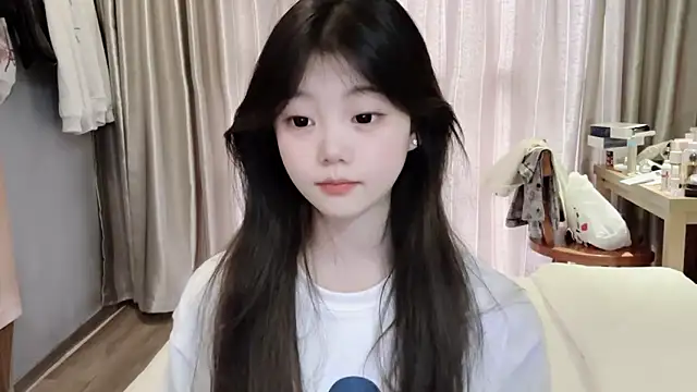 Snapshot of yangyang-1115 chatting on March 2025 07:16:01 AM yangyang-1115 online show from March 2025 07:16:01 AM