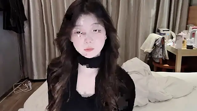 Snapshot of yangyang-1115 chatting on March 2025 01:03:02 PM yangyang-1115 online show from March 2025 01:03:02 PM