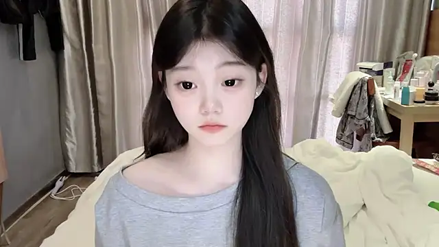 Snapshot of yangyang-1115 chatting on March 2025 08:04:02 AM yangyang-1115 online show from March 2025 08:04:02 AM