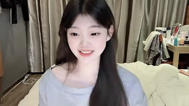 Snapshot of yangyang-1115 chatting on March 2025 12:04:02 PM yangyang-1115 online show from March 2025 12:04:02 PM