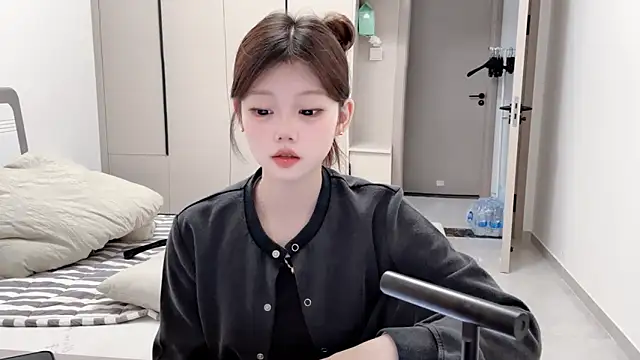 Snapshot of yangyang-1115 chatting on September 2025 05:07:02 AM yangyang-1115 online show from September 2025 05:07:02 AM