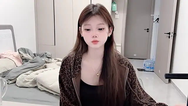 Snapshot of yangyang-1115 chatting on September 2025 04:45:01 AM yangyang-1115 online show from September 2025 04:45:01 AM