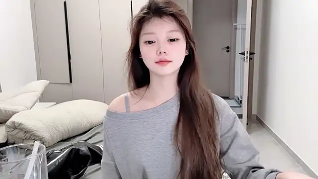 Snapshot of yangyang-1115 chatting on October 2025 05:05:01 AM yangyang-1115 online show from October 2025 05:05:01 AM