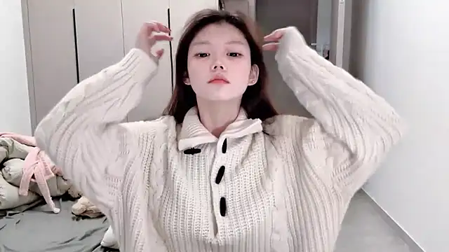 Snapshot of yangyang-1115 chatting on October 2025 05:28:02 AM yangyang-1115 online show from October 2025 05:28:02 AM