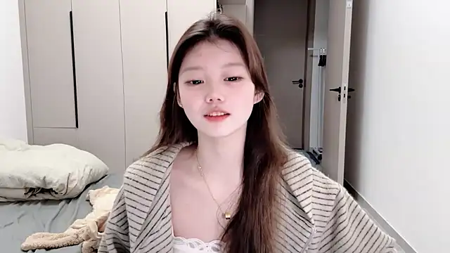 Snapshot of yangyang-1115 chatting on October 2025 05:10:01 AM yangyang-1115 online show from October 2025 05:10:01 AM