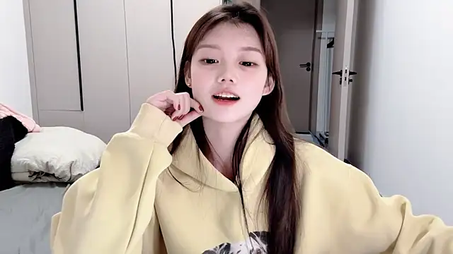 Snapshot of yangyang-1115 chatting on October 2025 04:41:02 PM yangyang-1115 online show from October 2025 04:41:02 PM