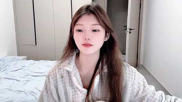 Snapshot of yangyang-1115 chatting on October 2025 04:57:02 AM yangyang-1115 online show from October 2025 04:57:02 AM