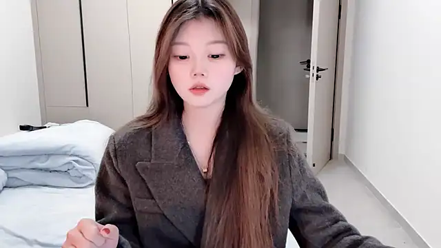 Snapshot of yangyang-1115 chatting on November 2025 04:13:02 AM yangyang-1115 online show from November 2025 04:13:02 AM