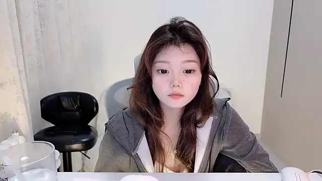 Snapshot of yangyang-1115 chatting on November 2025 03:49:02 AM yangyang-1115 online show from November 2025 03:49:02 AM