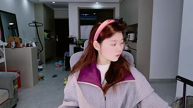 Snapshot of yangyang-1115 chatting on December 2025 05:35:01 AM yangyang-1115 online show from December 2025 05:35:01 AM