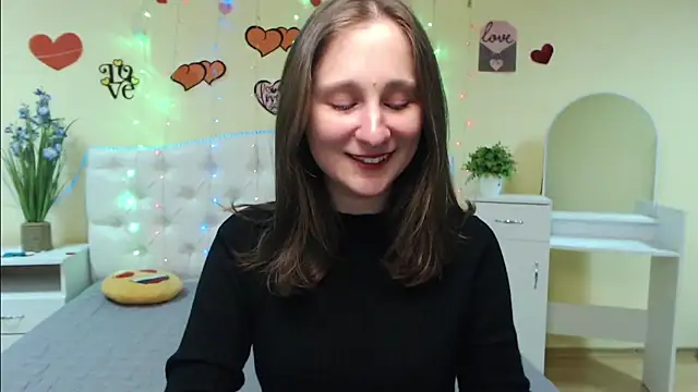 MichelLeee online show from March 2025 12:04:02 PM