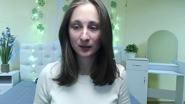 MichelLeee online show from March 2025 12:18:02 PM