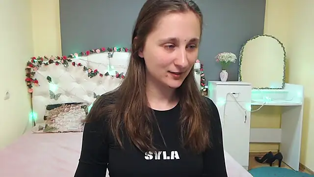 MichelLeee online show from March 2026 12:33:01 PM