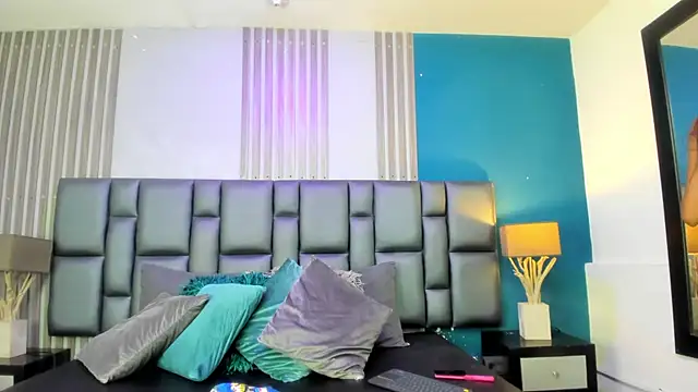 AshleyHill2 online show from February 2025 03:15:01 AM