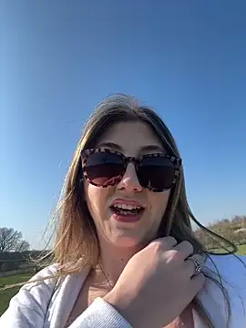 badlills201 online show from March 2026 02:10:01 PM