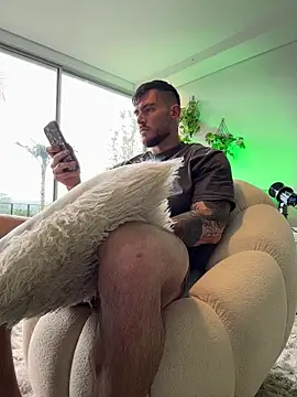 DimitriSullivan  online show from December 2025 02:12:02 PM