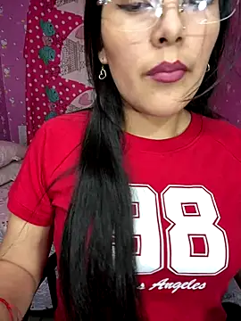 Velyn 18 online show from December 2025 06:50:01 PM