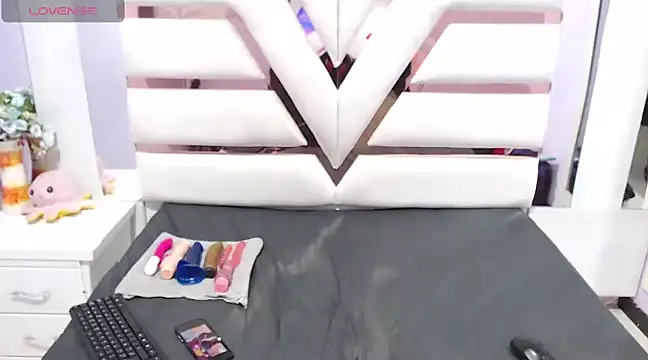 Snapshot of alaha_evans chatting on March 2025 03:42:01 AM alaha evans online show from March 2025 03:42:01 AM