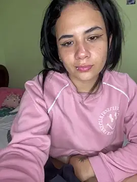 Snapshot of Leyna_Kenet chatting on January 2025 10:52:01 PM Leyna Kenet online show from January 2025 10:52:01 PM