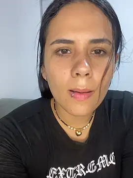 Snapshot of Leyna_Kenet chatting on March 2025 02:14:02 AM Leyna Kenet online show from March 2025 02:14:02 AM