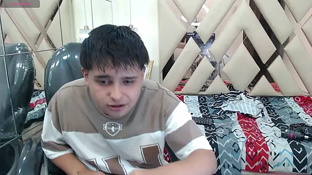 Snapshot of AndrewPherson chatting on January 2025 03:51:01 PM AndrewPherson online show from January 2025 03:51:01 PM