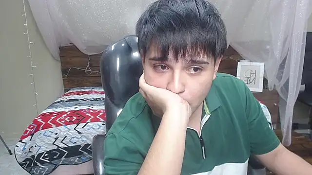 Snapshot of AndrewPherson chatting on February 2025 12:08:02 PM AndrewPherson online show from February 2025 12:08:02 PM