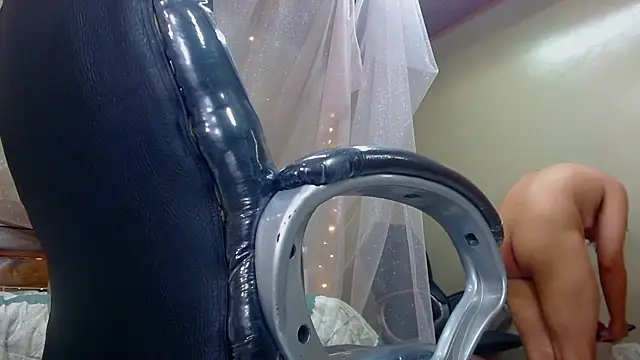 Snapshot of AndrewPherson chatting on February 2025 07:07:01 PM AndrewPherson online show from February 2025 07:07:01 PM