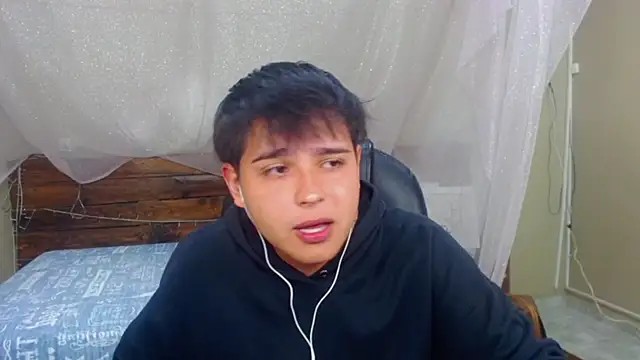 Snapshot of AndrewPherson chatting on February 2025 12:05:02 PM AndrewPherson online show from February 2025 12:05:02 PM