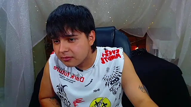 Snapshot of AndrewPherson chatting on February 2025 03:15:02 PM AndrewPherson online show from February 2025 03:15:02 PM