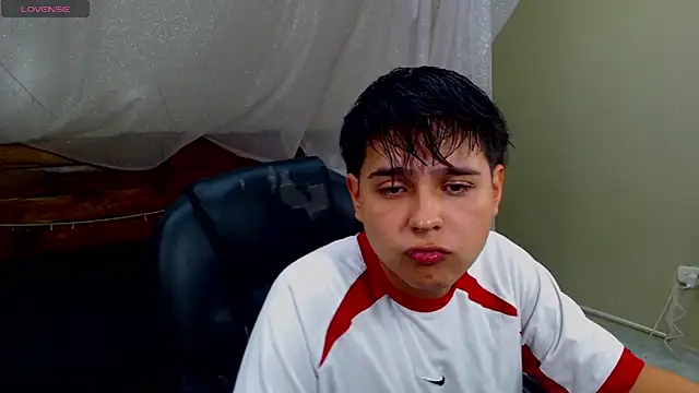 Snapshot of AndrewPherson chatting on March 2025 12:35:02 PM AndrewPherson online show from March 2025 12:35:02 PM