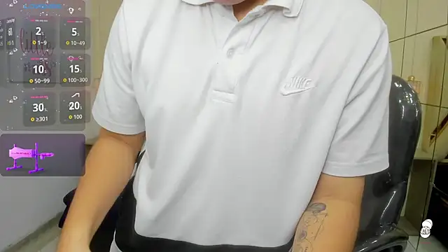 Snapshot of AndrewPherson chatting on April 2026 01:38:02 PM AndrewPherson online show from April 2026 01:38:02 PM