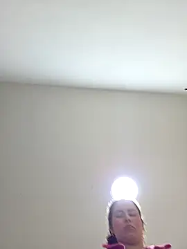 NeredaXxx online show from April 2026 08:04:01 PM