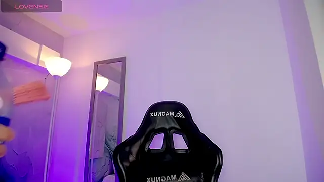 Aniie Doll online show from March 2026 08:34:02 PM