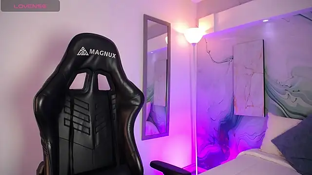 Aniie Doll online show from April 2026 08:25:02 PM