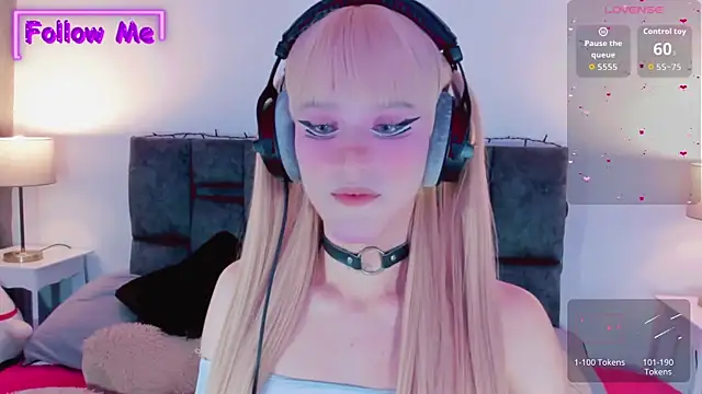 Kirmyy  online show from November 2025 10:43:01 PM