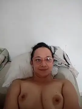 nicolle milf1978 online show from May 2026 12:47:02 PM