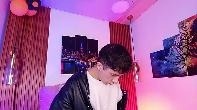 Noah Xitruxx online show from November 2025 02:54:01 AM