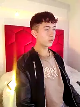 Noah Xitruxx online show from December 2025 12:36:02 PM