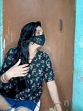 Snapshot of Suhani512 chatting on November 2025 05:10:02 AM Suhani512 online show from November 2025 05:10:02 AM